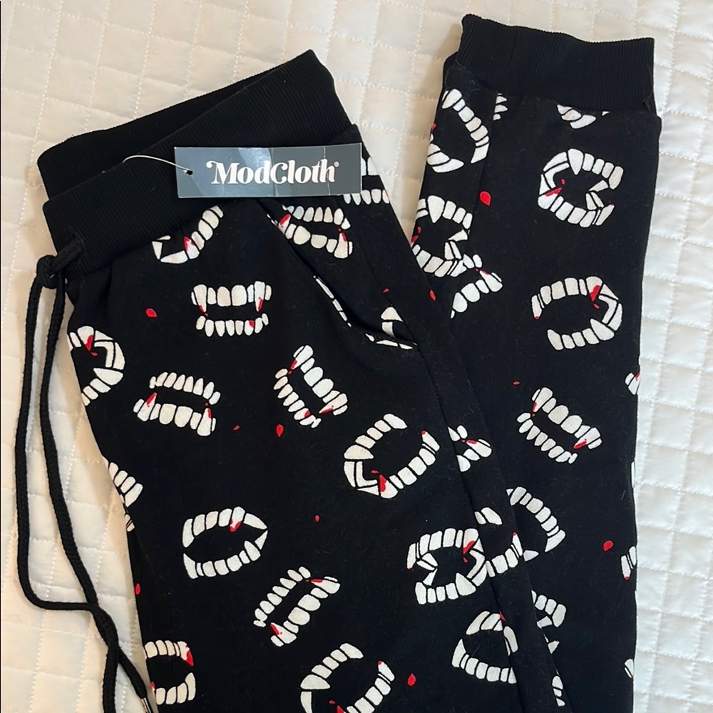 ModCloth Black Pants with Vampire Teeth Design